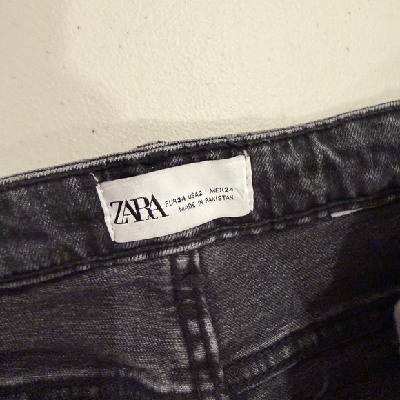 Zara Bootcut Ankle Slit Jeans - size 2 - Picture 2 of 3
